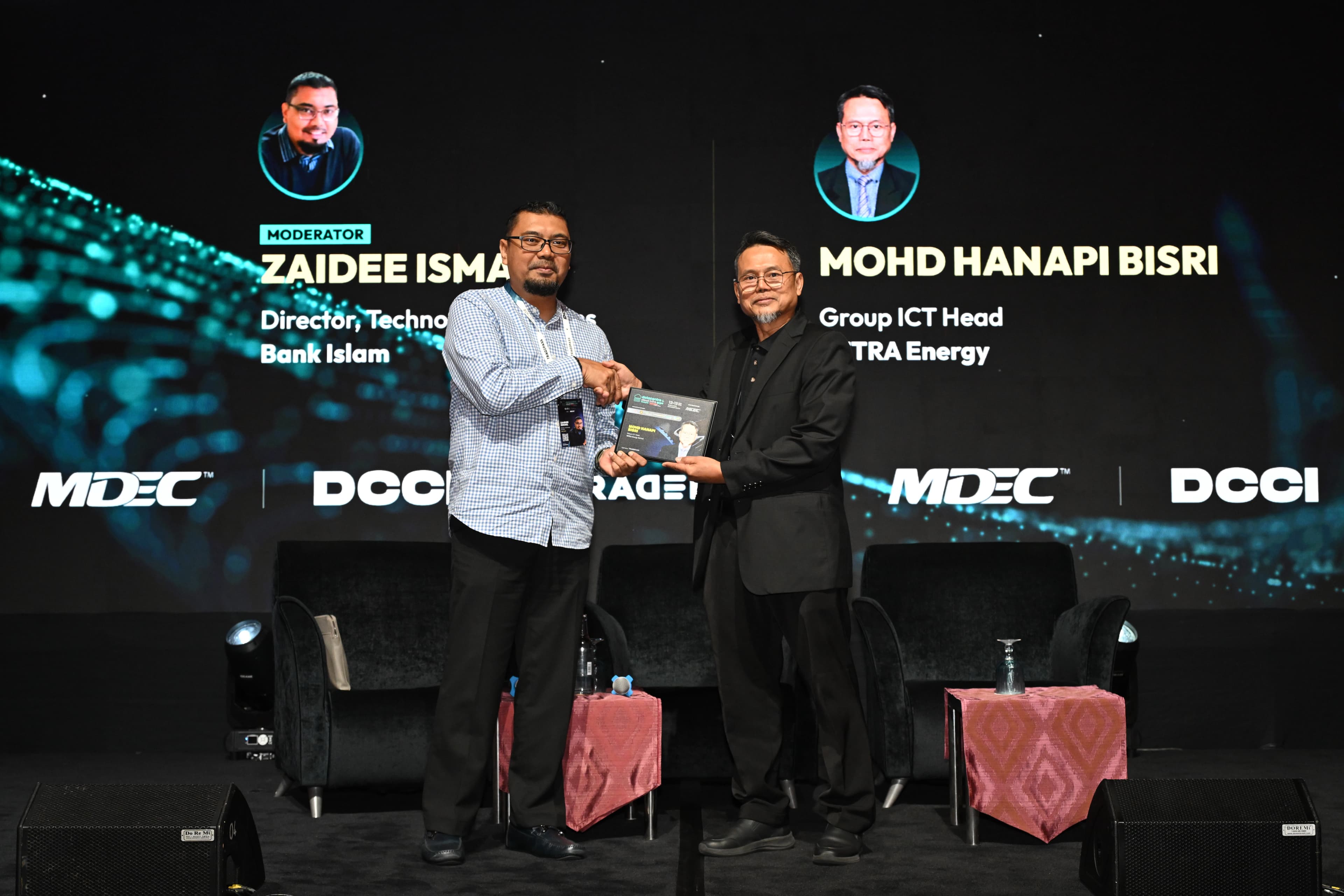 NZ8_9765